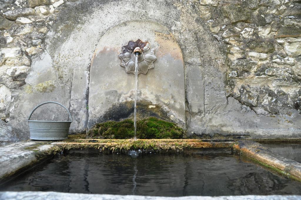 Le Mas De La Fontaine Le Pegue